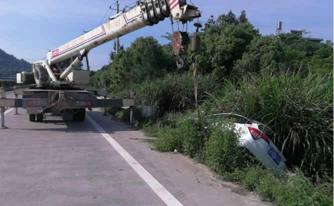 龙城区重载吊车救援 龙城区重载吊车救援